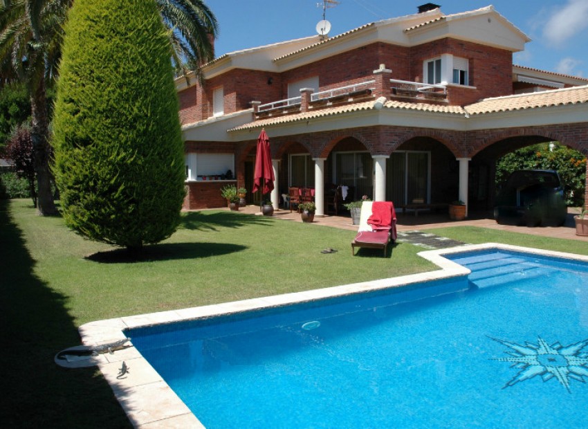 Venda - Chalet -
Calafell