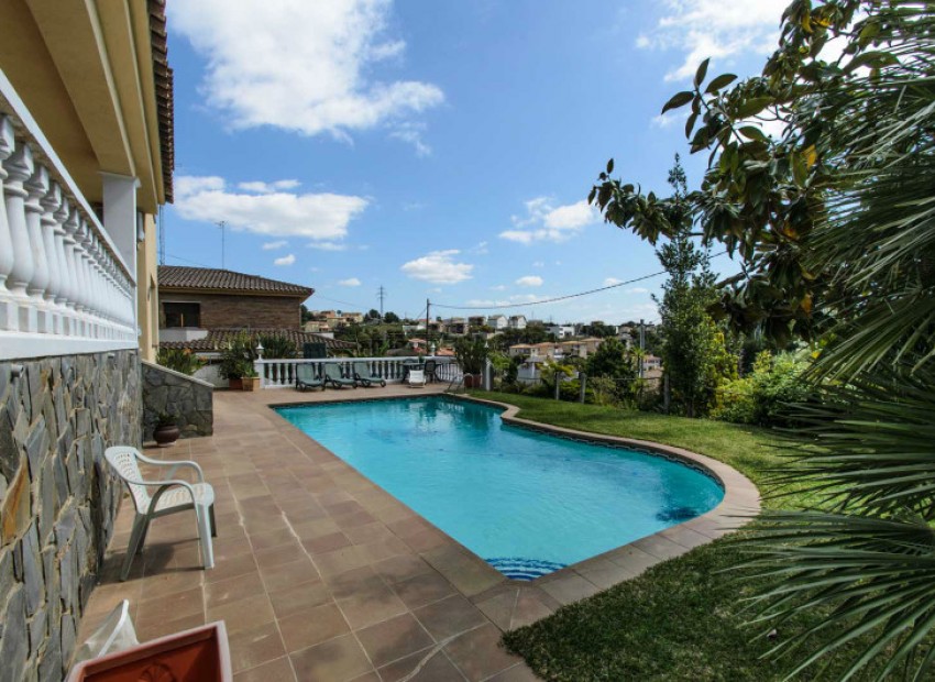 Venda - Chalet -
Calafell