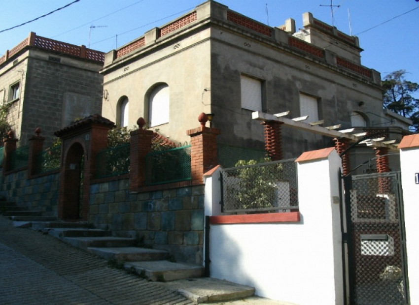 Venda - Chalet -
Eixample