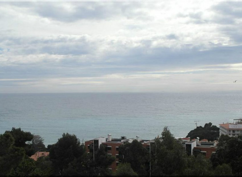 Venda - Piso -
Patja de Aro - Sant Feliu de Guixols - Sant Antoni de Calonge - Costa