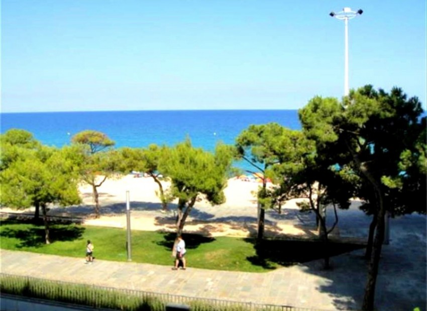 Venda - Piso -
Patja de Aro - Sant Feliu de Guixols - Sant Antoni de Calonge - Costa