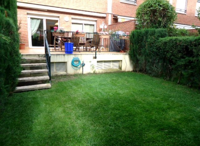 Venta - Adosado -
Barcelona