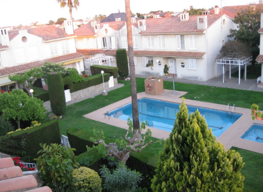 Venta - Adosado -
Cambrils