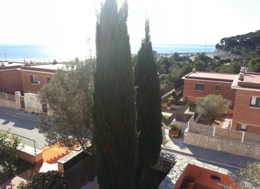 Venta - Adosado -
Castelldefels