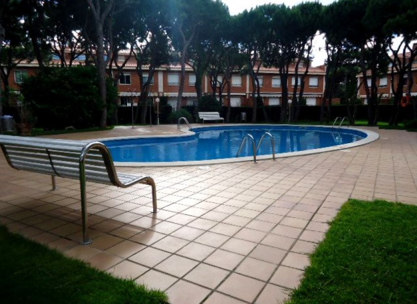 Venta - Adosado -
Gava