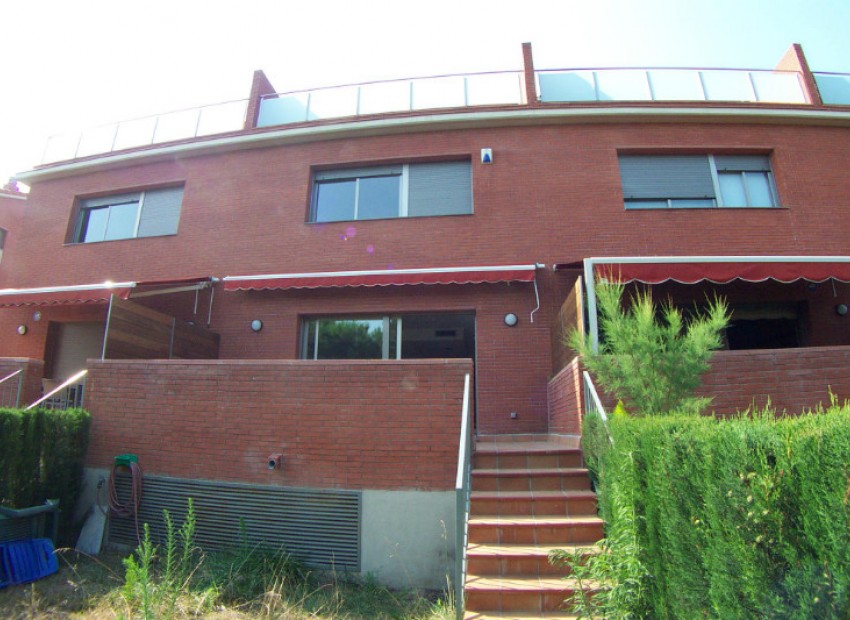 Venta - Adosado -
Gava