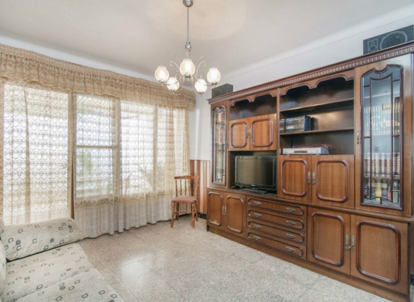 Venta - Adosado -
Gava