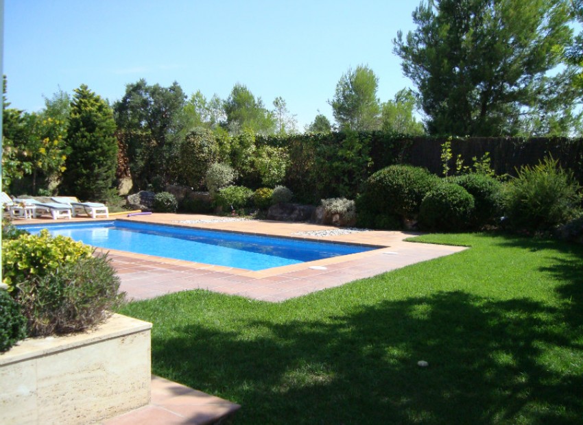 Venta - Chalet -
Barcelona