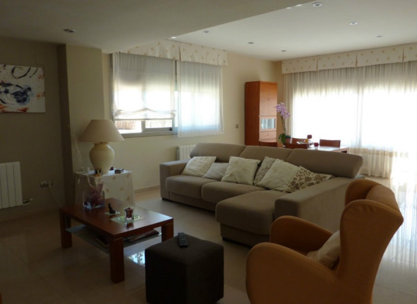 Venta - Chalet -
Calafell