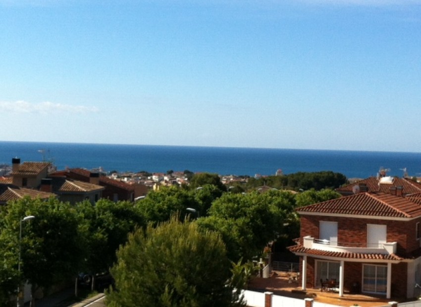 Venta - Chalet -
Calafell