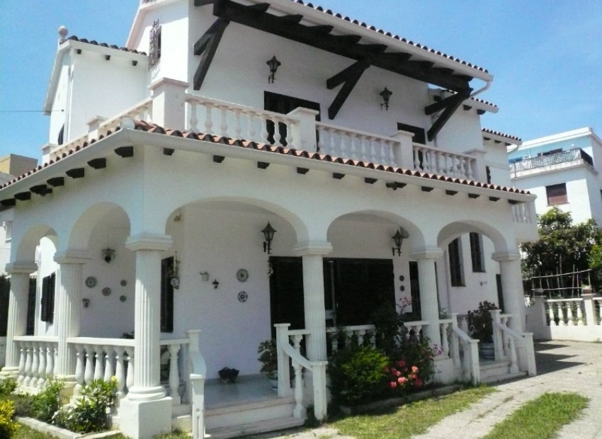 Venta - Chalet -
Calafell