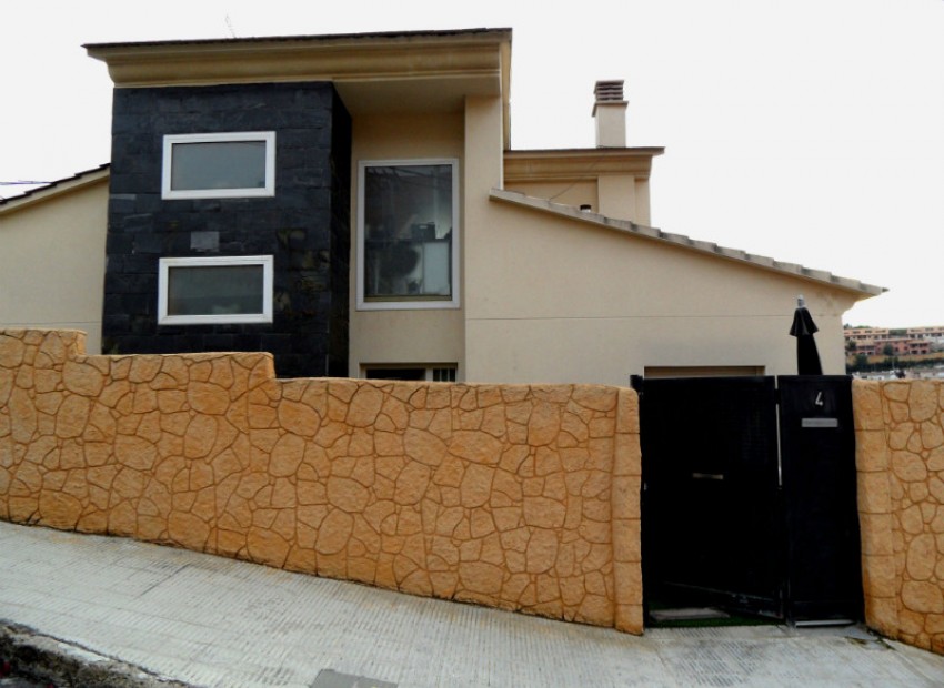 Venta - Chalet -
Calafell