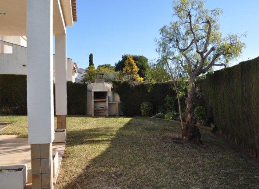 Venta - Chalet -
Calafell