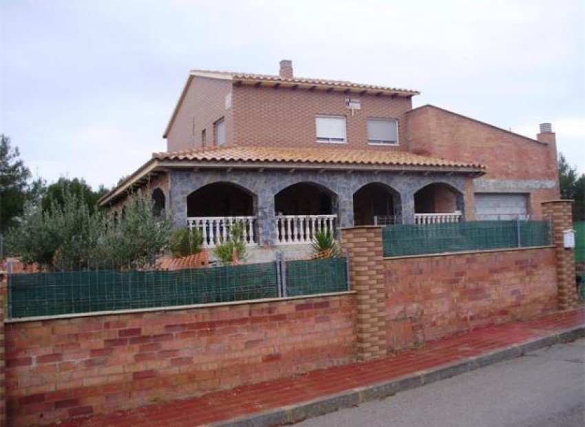 Venta - Chalet -
Calafell