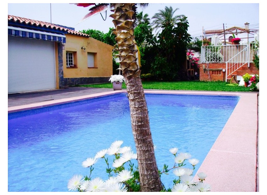 Venta - Chalet -
Cambrils