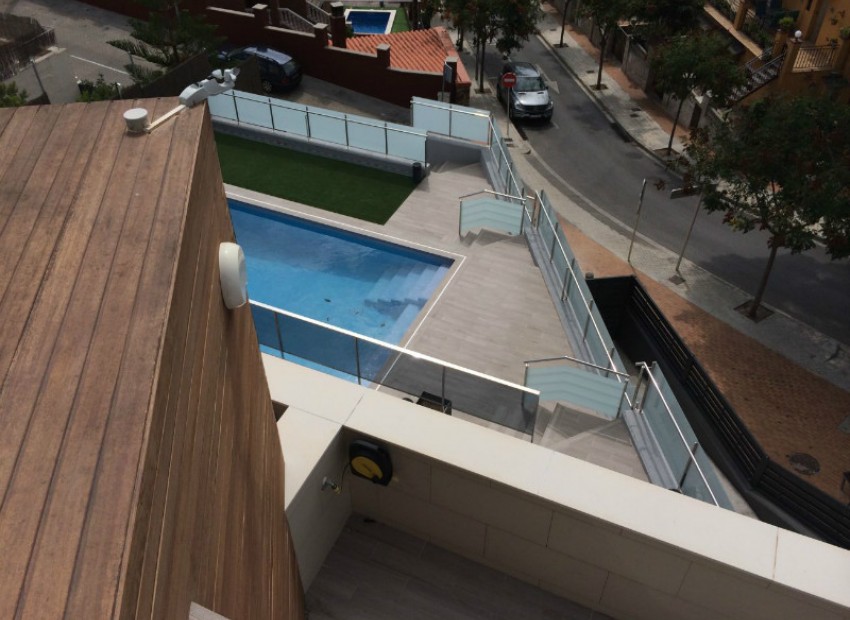 Venta - Chalet -
Castelldefels