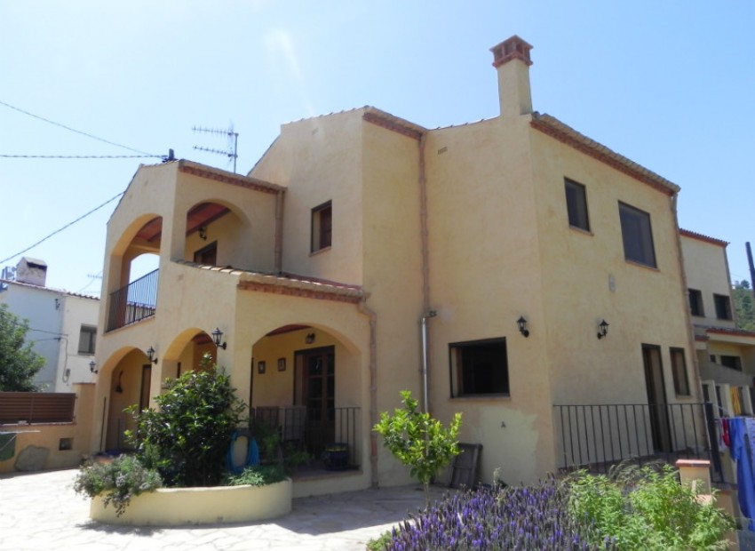 Venta - Chalet -
Coma Ruga