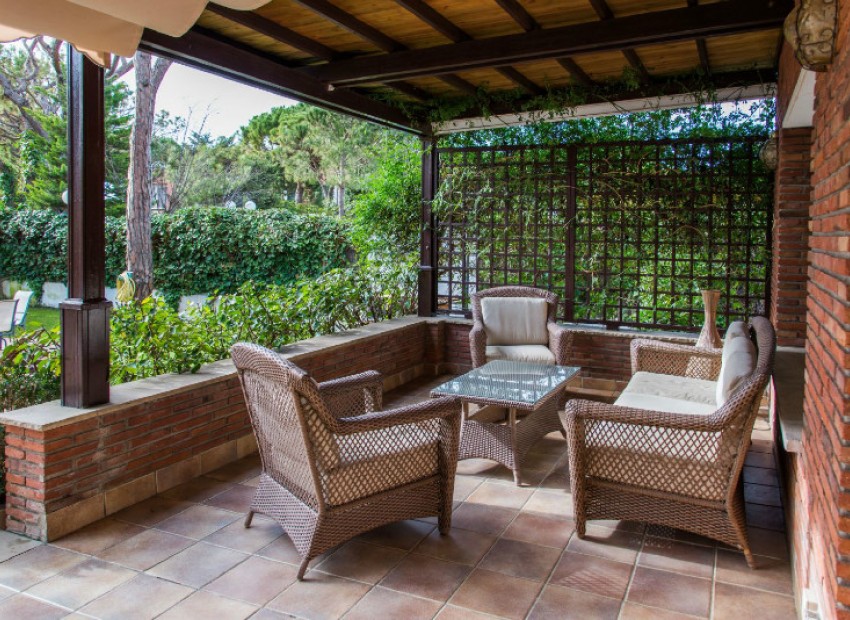 Venta - Chalet -
Gava