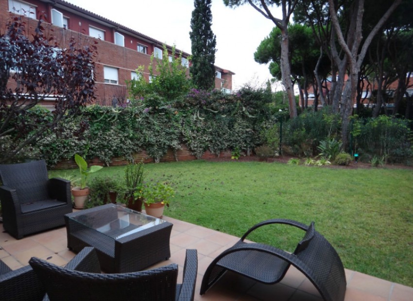 Venta - Chalet -
Gava