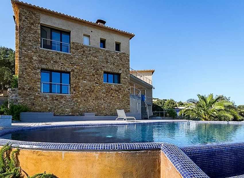 Venta - Chalet -
Patja de Aro - Sant Feliu de Guixols - Sant Antoni de Calonge - Costa