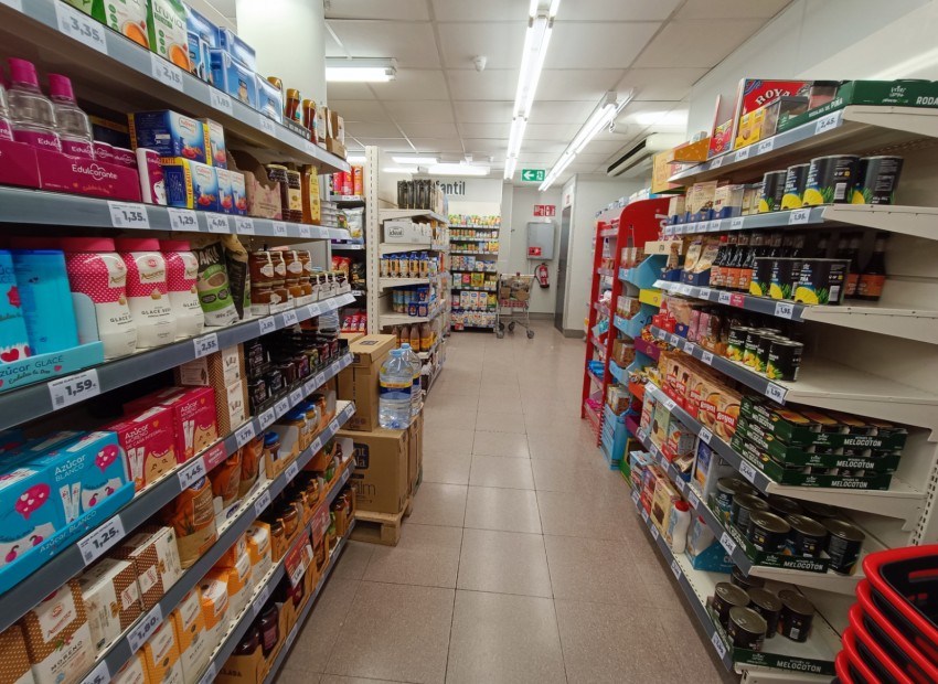 Venta - Local comercial  -
Barcelona - El Baix Guinardo