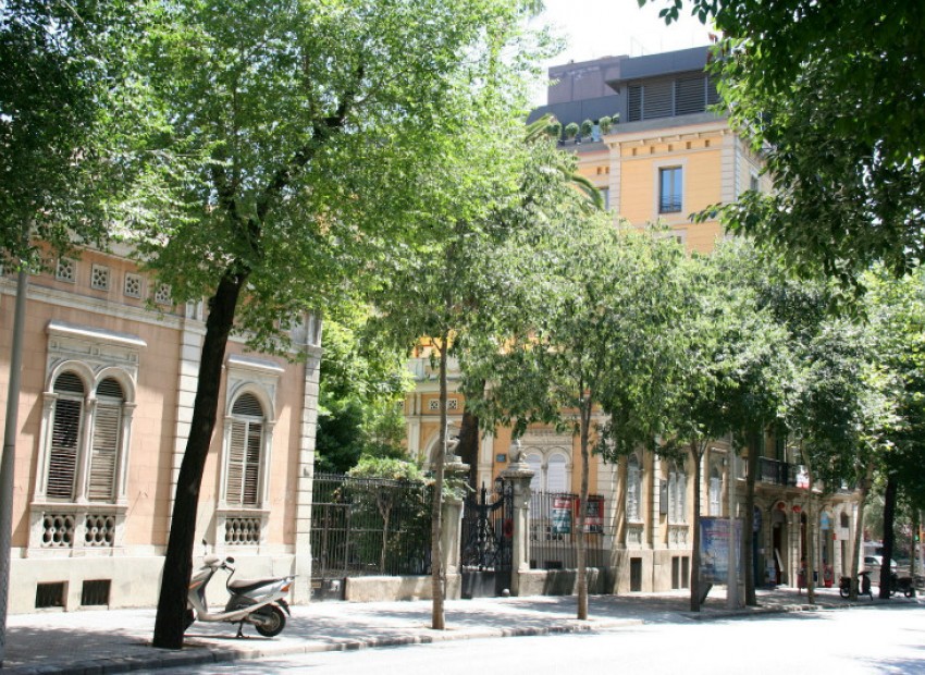 Venta - Local comercial  -
Barcelona