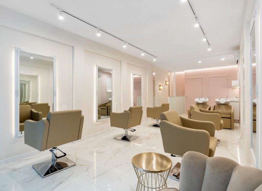 Venta - Local comercial  -
Eixample