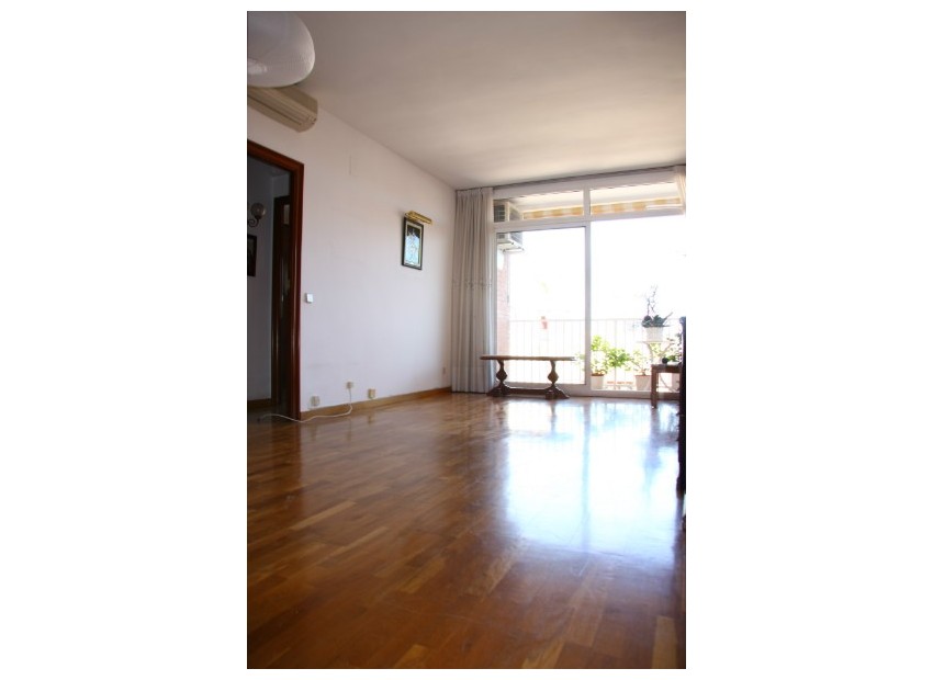 Venta - Piso -
Barcelona