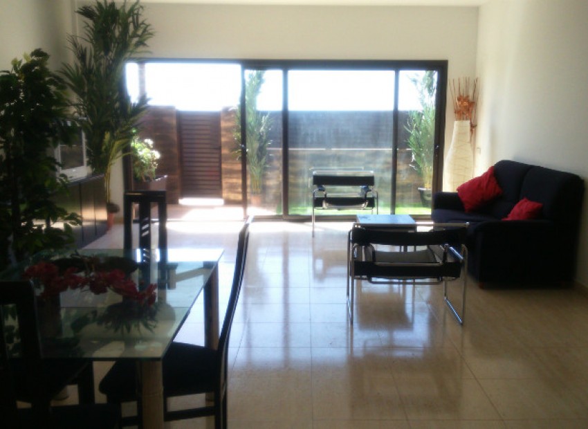 Venta - Piso -
Coma Ruga