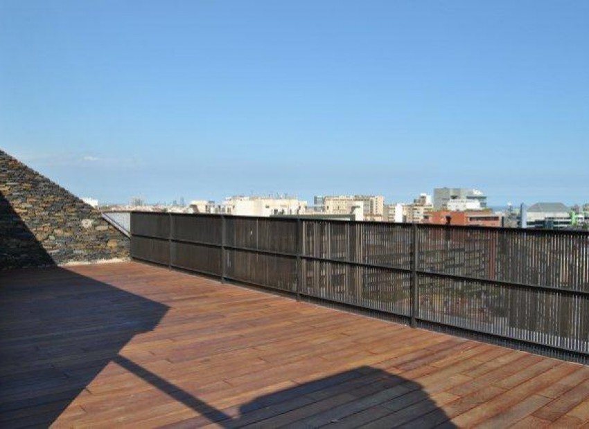 Venta - Piso -
Eixample