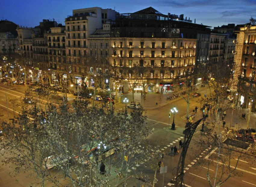 Venta - Piso -
Eixample