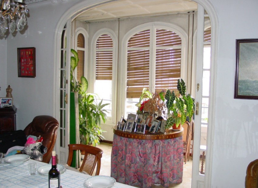 Venta - Piso -
Eixample