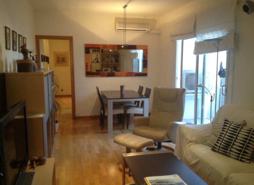 Venta - Piso -
Eixample