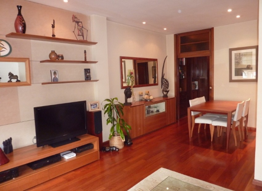 Venta - Piso -
Eixample