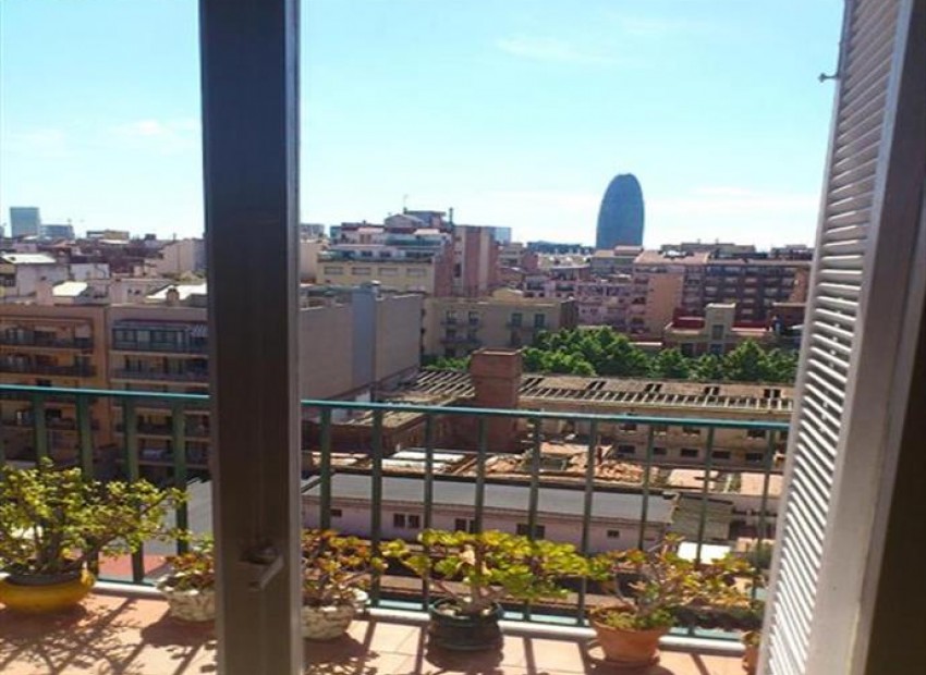 Venta - Piso -
Eixample