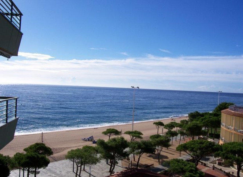 Venta - Piso -
Patja de Aro - Sant Feliu de Guixols - Sant Antoni de Calonge - Costa