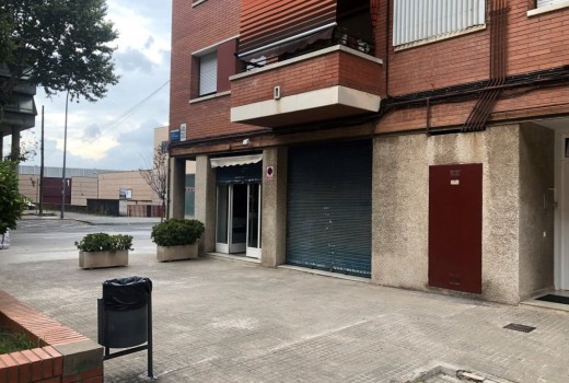 Venda - Local comercial  -
Cornella de Llobregat - Pedró