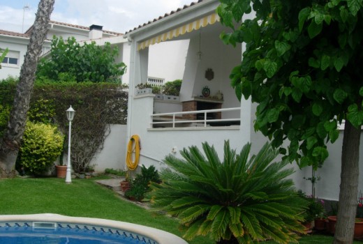 Venta - Chalet -
Calafell