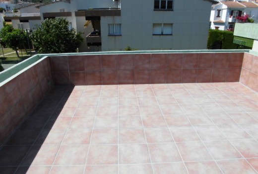 Venda - Piso -
Coma Ruga