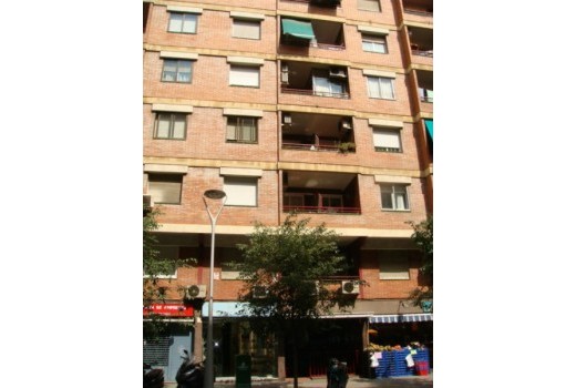 Продажа - Piso -
Barcelona