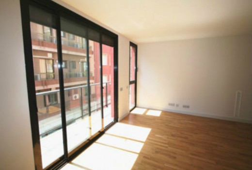 Sale - Piso -
Barcelona