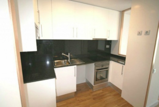 Sale - Piso -
Barcelona