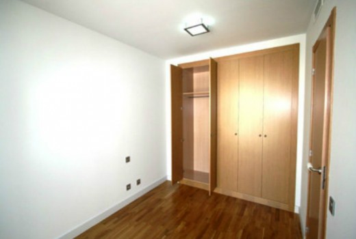 Sale - Piso -
Barcelona