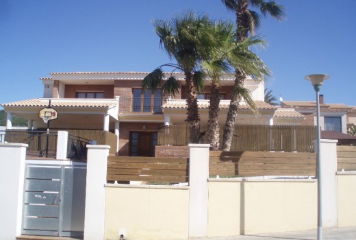 Venda - Casa/Chalet Individual -
Calafell