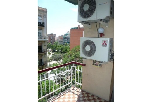 Продажа - Piso -
Eixample