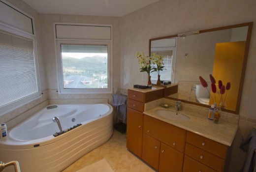 Sale - Chalet -
Gava