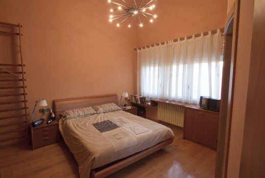 Sale - Chalet -
Gava