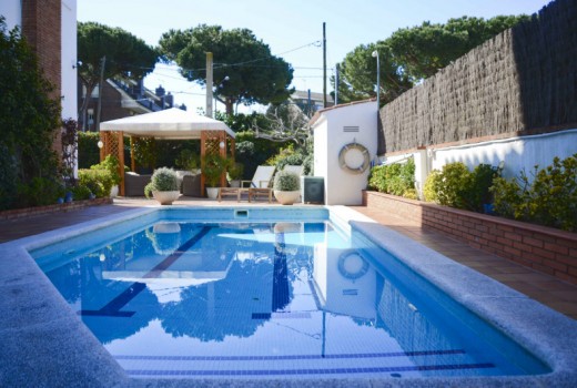 Sale - Chalet -
Castelldefels