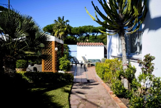 Sale - Chalet -
Castelldefels