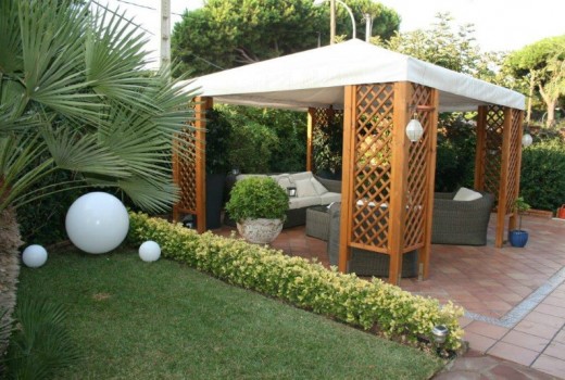 Sale - Chalet -
Castelldefels